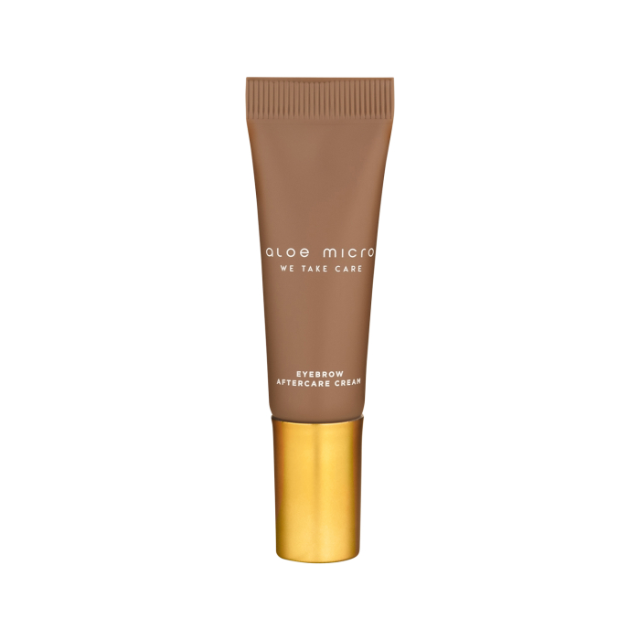Un tube brun et or de crème après-soin Aloe Micro Eyebrow 10 ml, présenté debout sur fond blanc.